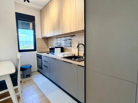 Rent, two bedroom apartment, 60m², City Kvart, Podgorica - image 3