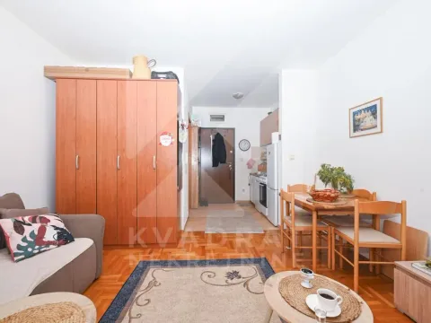 Rent, studio apartment, 24m², Stari Aerodrom, Podgorica - image 3