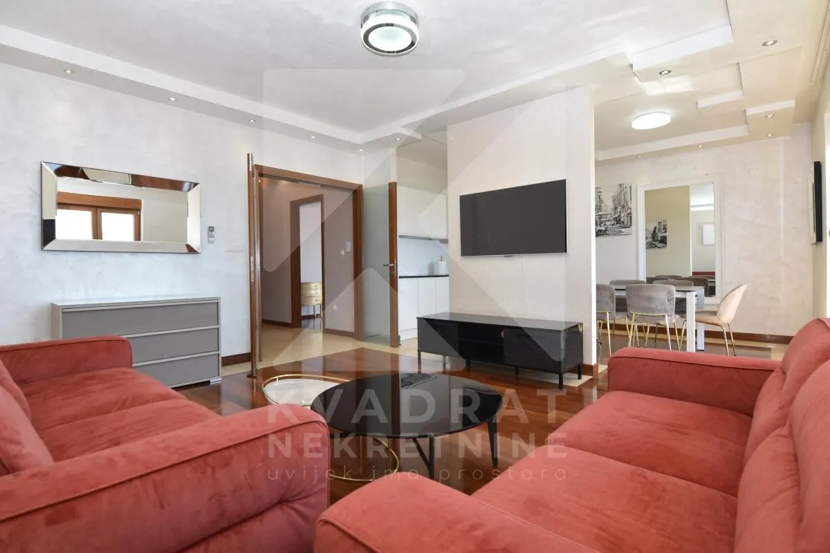 Rent, four bedroom apartment, 140m², Centar, Podgorica