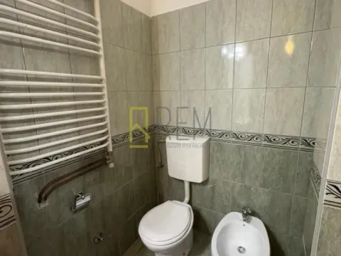 Izdavanje, trosoban stan, 146m², Podgorica, Crna Gora - image 8