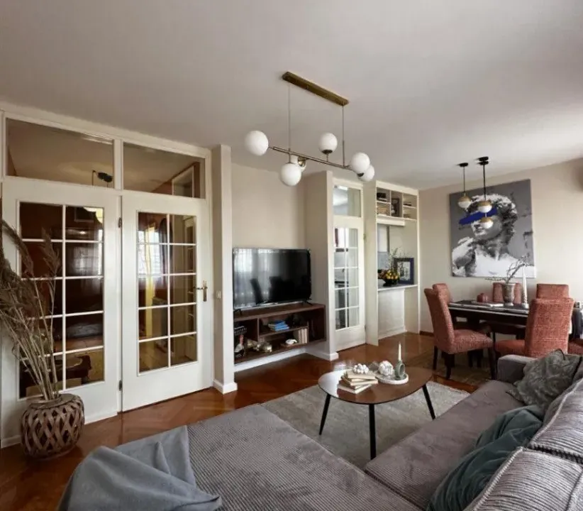 Izdavanje, jednosoban stan, 63m², Preko Morače, Podgorica