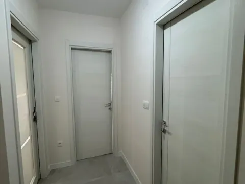 Izdavanje, jednosoban stan, 49m², Central Point, Podgorica - image 7