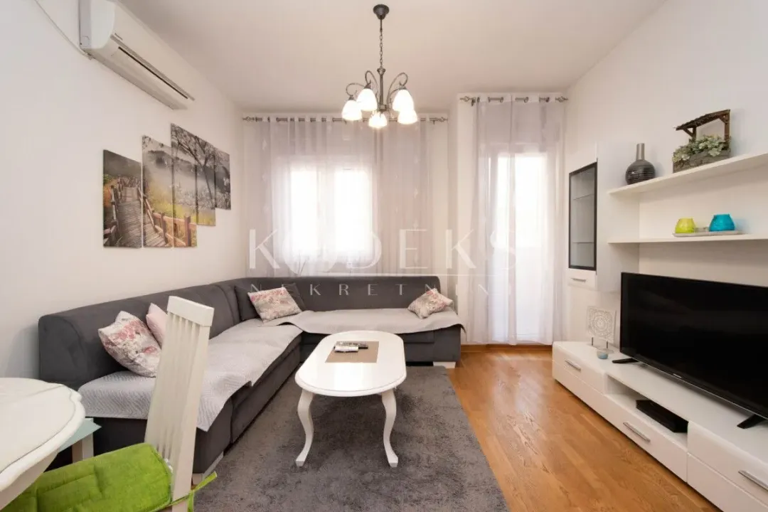 Rent, one bedroom apartment, 42m², City Kej, Podgorica