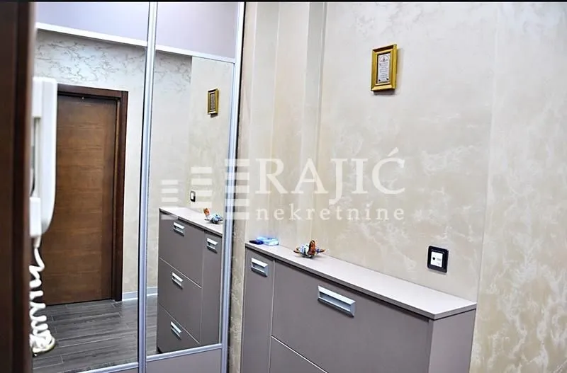 Rent, three bedroom apartment, 76m², Vračar Centar, Vračar Sve Podlokacije