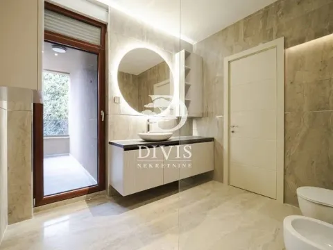 Izdavanje, poslovni prostor, 15330m², Senjak, Beograd - image 13