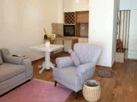 Izdavanje, jednosoban stan, 45m², City Kej, Podgorica - image 1