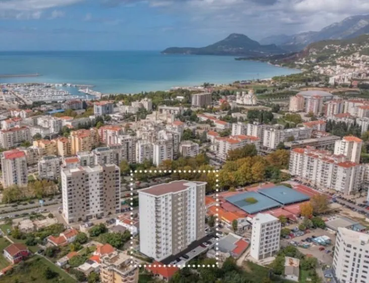 Prodaja, dvosoban stan, 74m², Centar, Bar