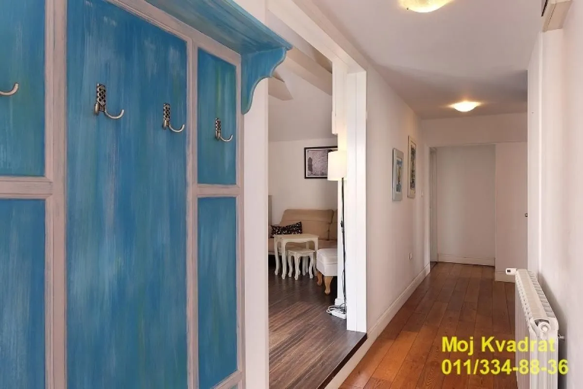 Prodaja, trosoban stan, 82m², Kalenić Pijaca, Vračar Sve Podlokacije