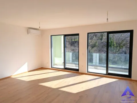 Prodaja, dvosoban stan, 93m², Kamenovo, Budva - image 4