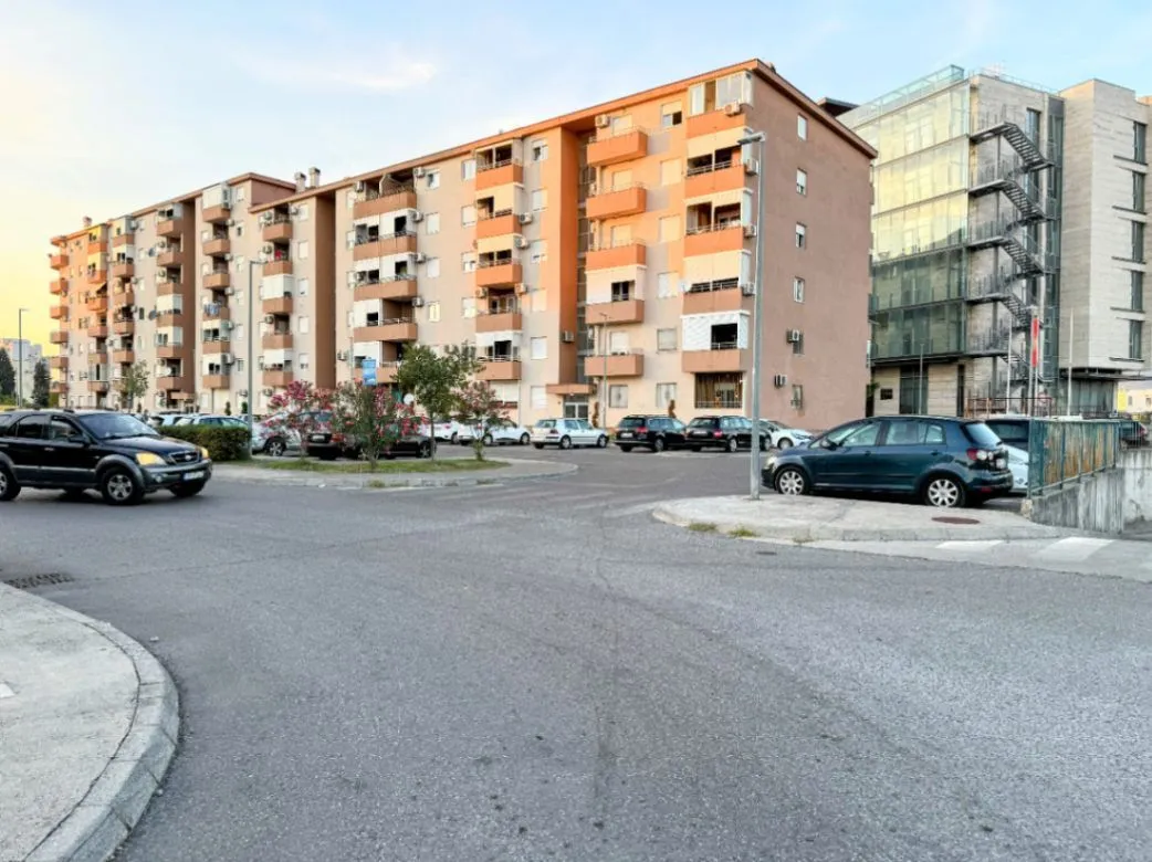 Prodaja, dvosoban stan, 73m², Tuški Put, Podgorica