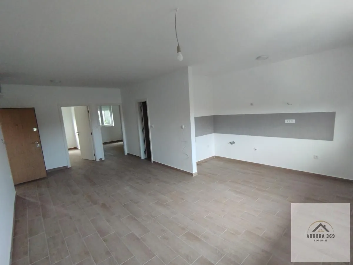 Prodaja, trosoban stan, 74m², Veternik, Novi Sad Sve Podlokacije