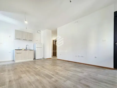 Izdavanje, dvosoban stan, 53m², City Kvart, Podgorica - image 2