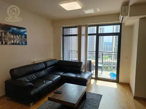 Izdavanje, trosoban stan, 80m², Savski Venac, Beograd