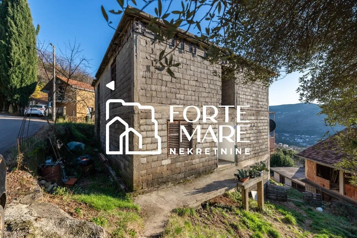 Prodaja, kuća, 232m², Sušćepan, Herceg Novi