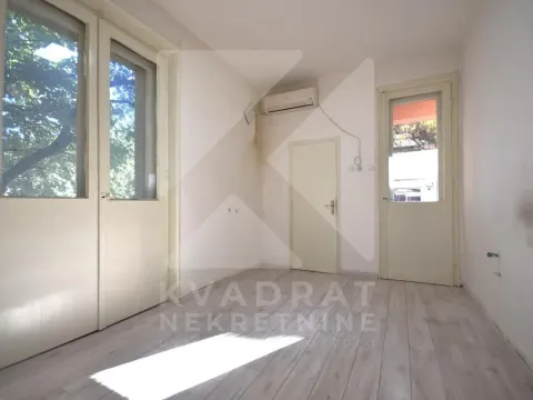 Rent, two bedroom apartment, 85m², Centar, Podgorica - image 7