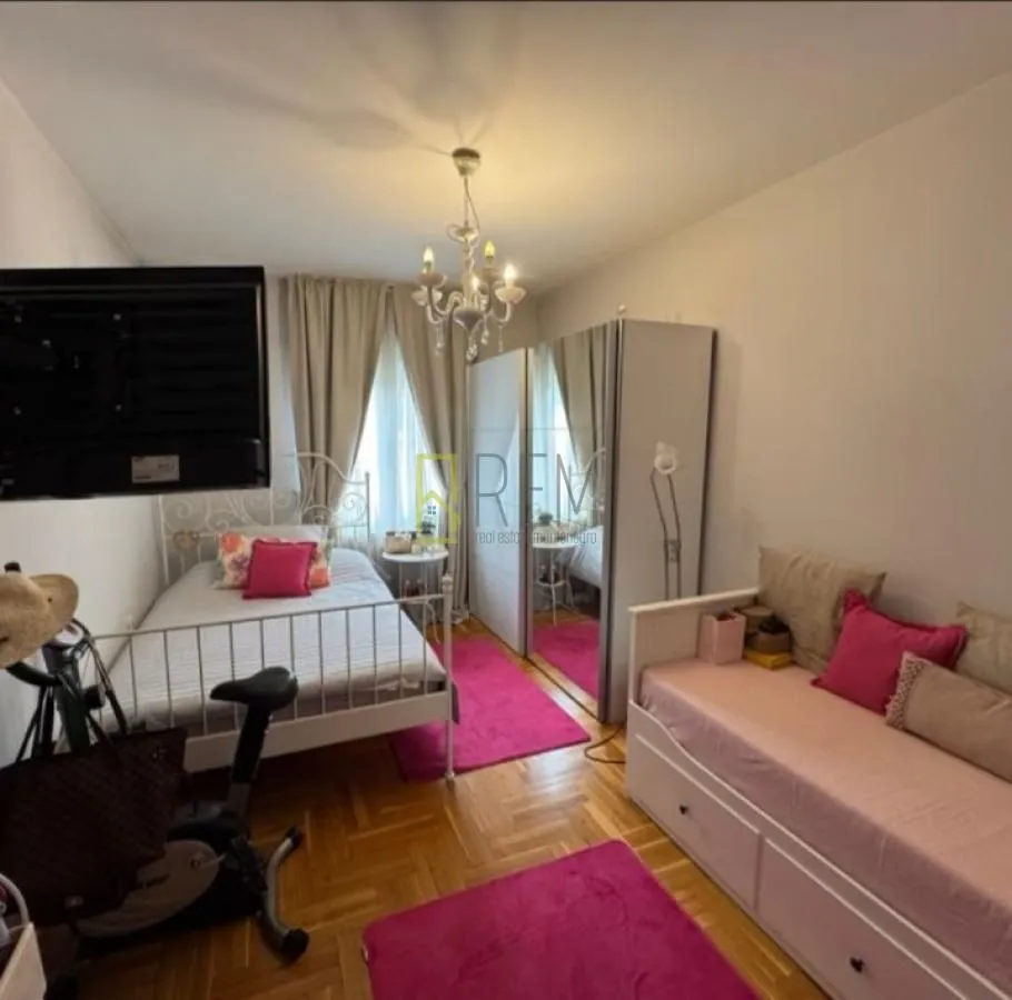 Prodaja, trosoban stan, 109m², Momišići, Podgorica