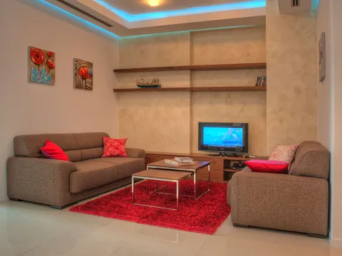 Sale, two bedroom apartment, 95m², Centar, Budva - image 2