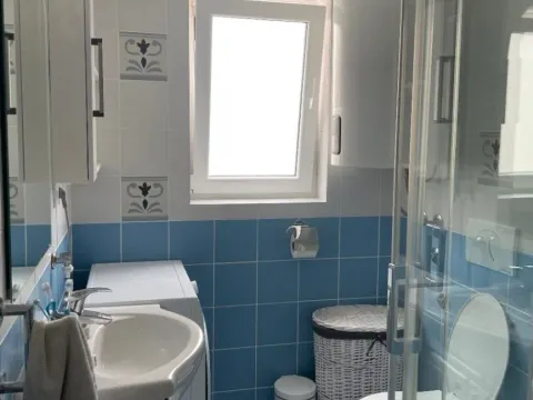 Izdavanje, jednosoban stan, 35m², Igalo-Petlja, Herceg Novi - image 2