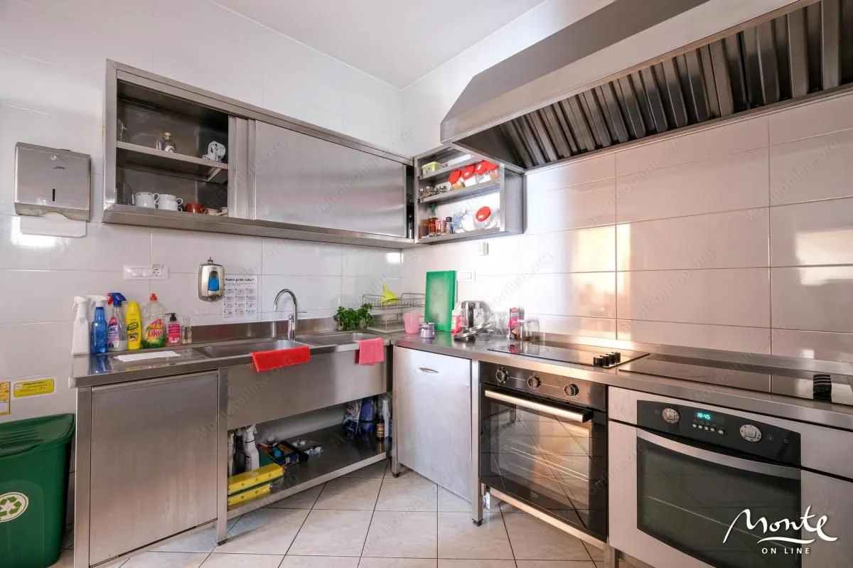 Sale, office space, 1256m², Budva, Crna Gora