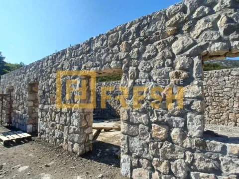 Prodaja, kuća, 1782m², Beri, Podgorica - image 8