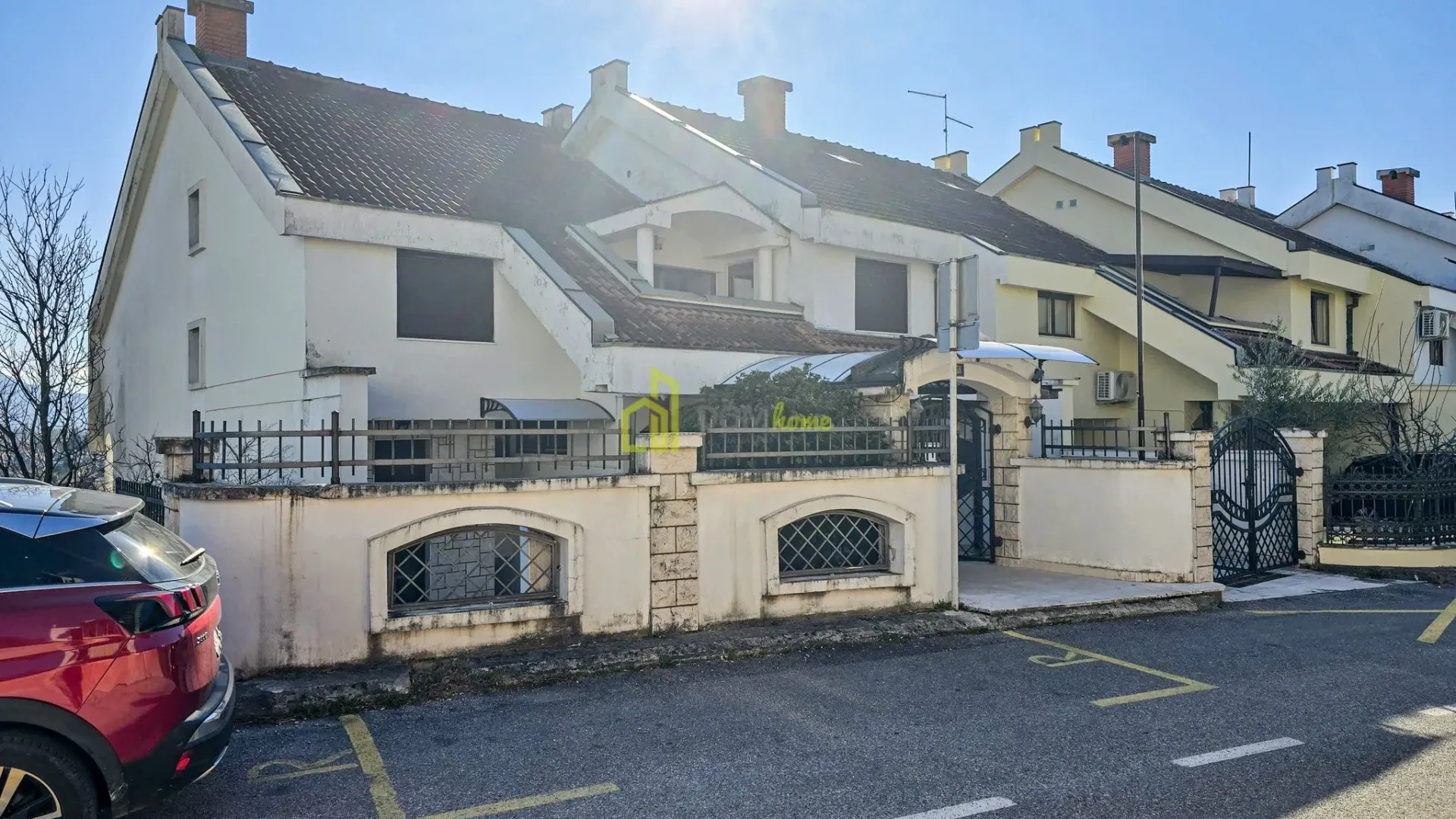 Rent, house, 380m², Gorica C, Podgorica