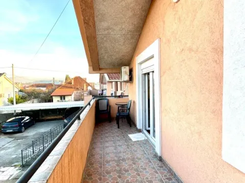 Izdavanje, dvosoban stan, 70m², Gornja Gorica, Podgorica - image 4