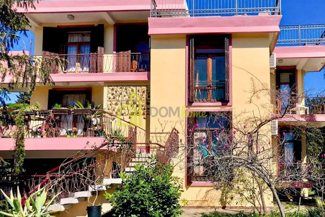 Prodaja, kuća, 300m², Šušanj, Bar