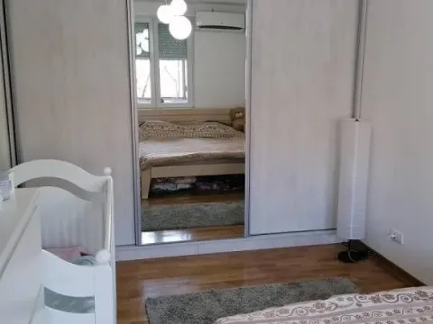 Sale, two bedroom apartment, 60m², Novi Beograd Blok 31, Novi Beograd Sve Podlokacije - image 2