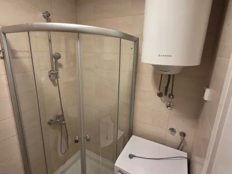 Izdavanje, jednosoban stan, 50m², Zagorič, Podgorica - image 9