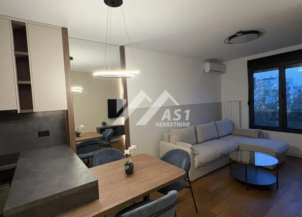 Izdavanje, dvosoban stan, 43m², Grbavica, Novi Sad Sve Podlokacije