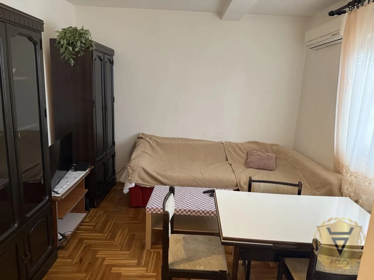 Izdavanje, jednosoban stan, 34m², Veljko Vlahović, Voždovac Sve Podlokacije