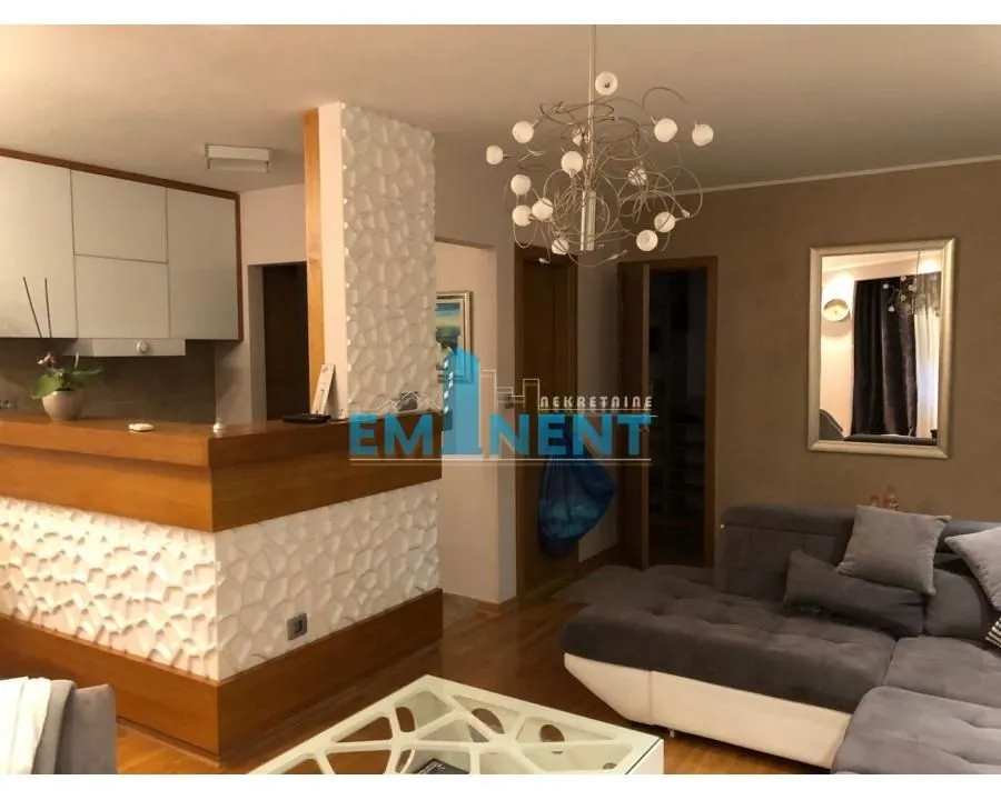 Izdavanje, trosoban stan, 85m², Lipov Lad, Zvezdara Sve Podlokacije