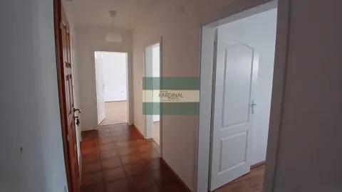 Izdavanje, trosoban stan, 74m², Centar, Jagodina - image 2