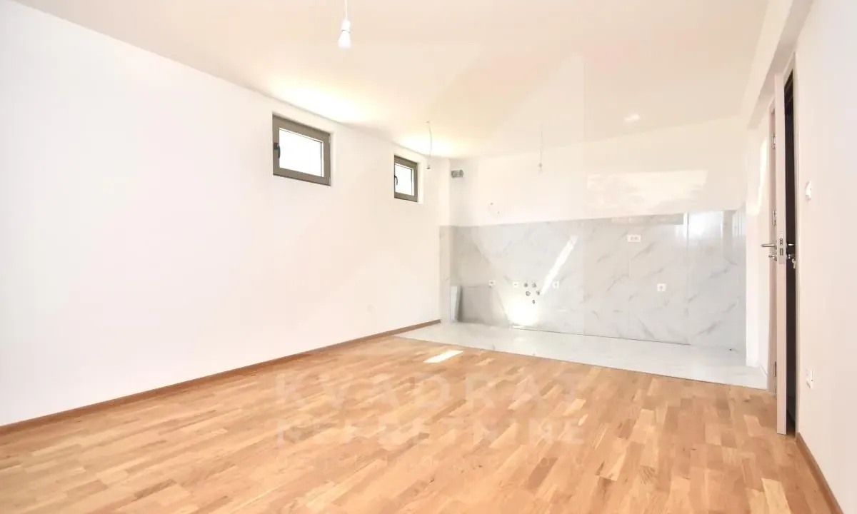 Prodaja, jednosoban stan, 40m², Ljubović, Podgorica