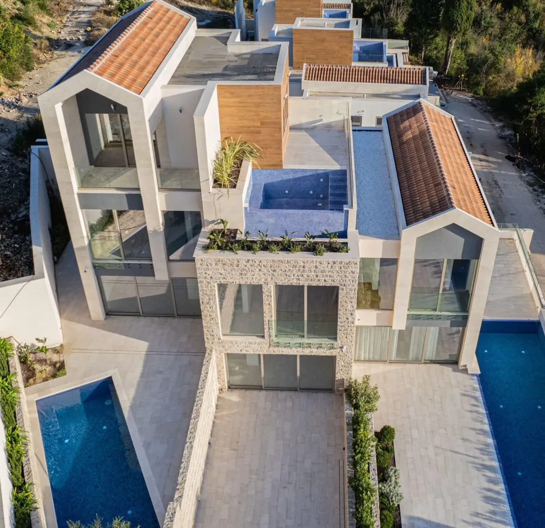 Prodaja, trosoban stan, 246m², Tivat, Crna Gora