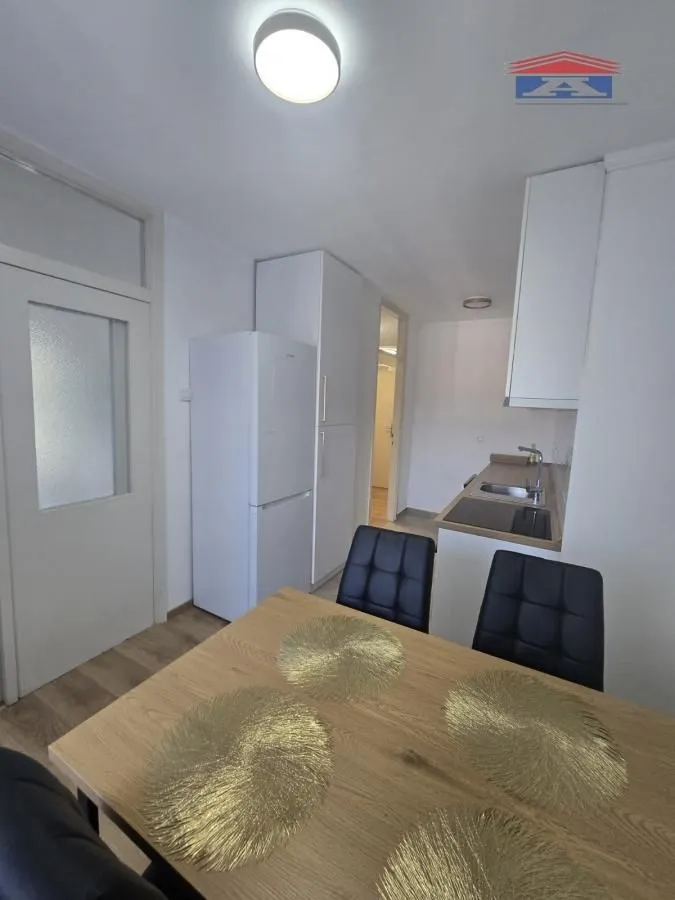 Izdavanje, dvosoban stan, 59m², Novo naselje, Novi Sad