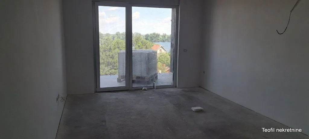 Prodaja, trosoban stan, 82m², Stari Banovci, Stara Pazova