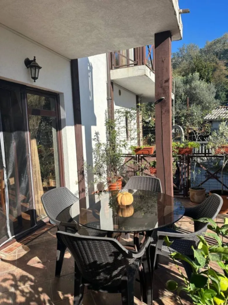 Sale, house, 300m², Bečići, Budva