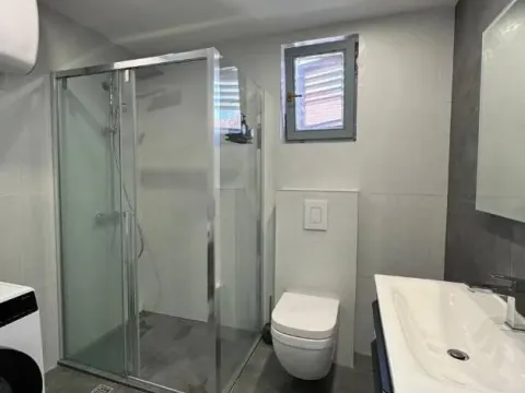 Prodaja, jednosoban stan, 38m², Centar, Budva - image 8