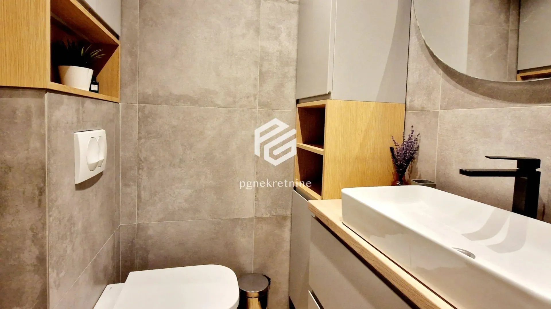 Rent, two bedroom apartment, 120m², Centar, Podgorica