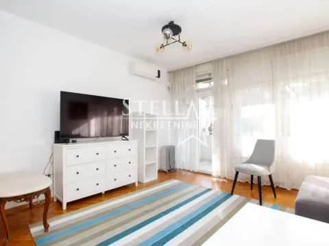 Rent, house, 120m², Centar, Podgorica - image 1