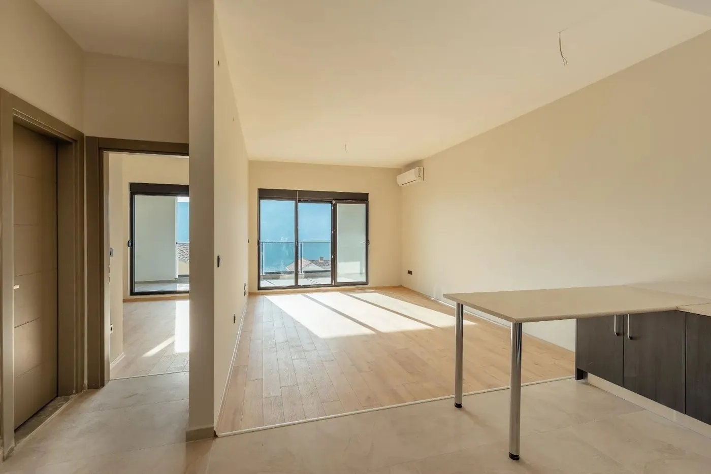 Prodaja, jednosoban stan, 70m², Topla, Herceg Novi