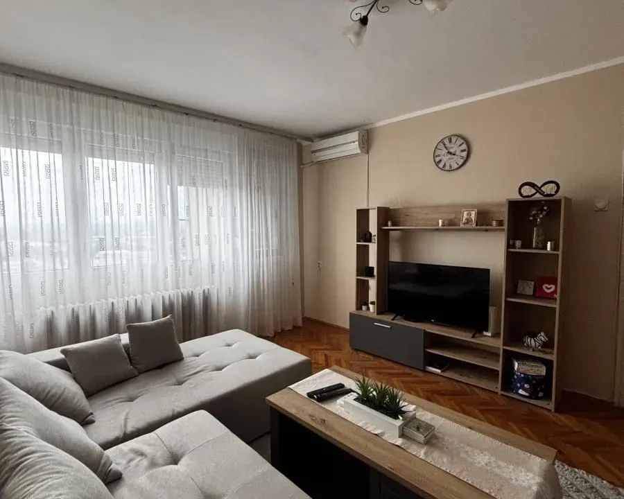 Izdavanje, jednosoban stan, 34m², Centar, Niš