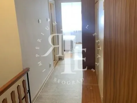 Izdavanje, trosoban stan, 73m², Stari Grad, Beograd - image 11