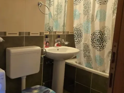 Sale, two bedroom apartment, 82m², Petrovac, Budva - image 9