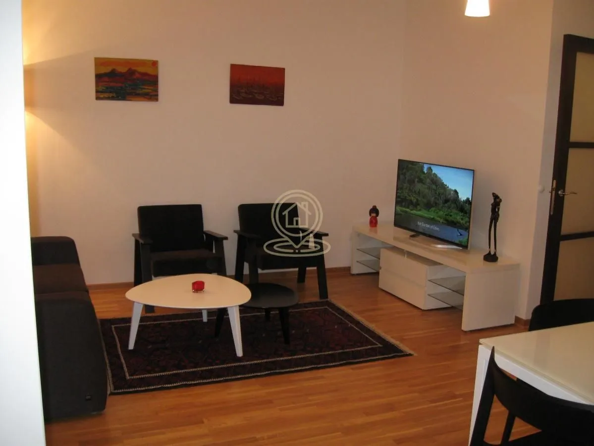 Rent, two bedroom apartment, 60m², Kalenić Pijaca, Vračar Sve Podlokacije