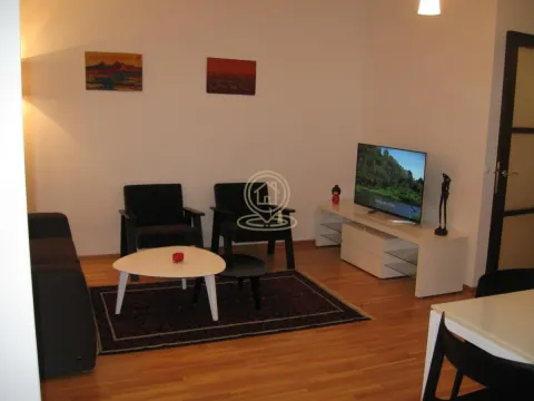 Rent, two bedroom apartment, 60m², Kalenić Pijaca, Vračar Sve Podlokacije - image 3