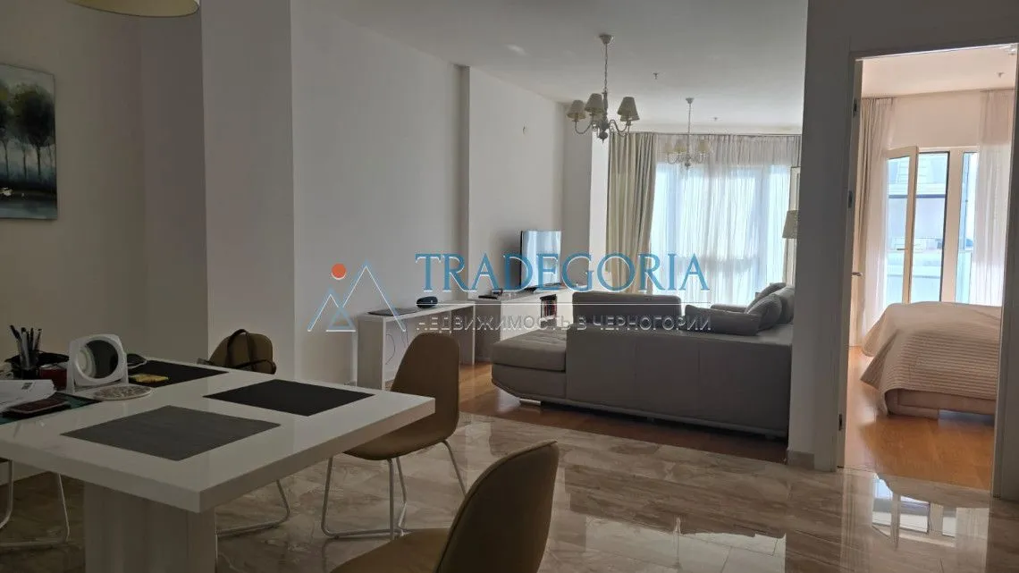 Prodaja, jednosoban stan, 77m², Budva, Crna Gora