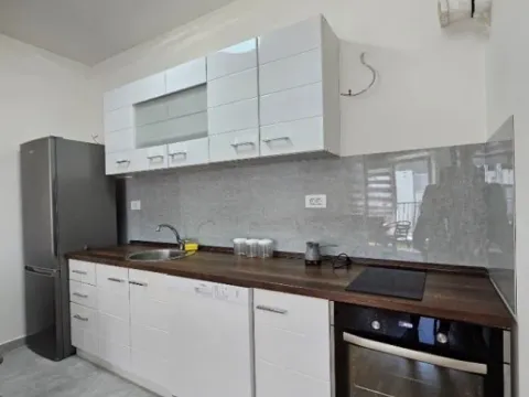 Izdavanje, jednosoban stan, 50m², Stara Varoš, Podgorica - image 3