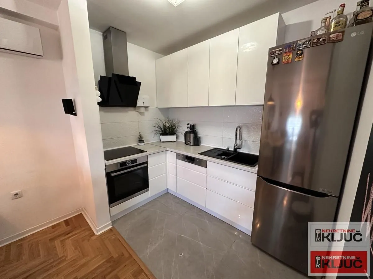 Prodaja, četvorosoban stan, 94m², Telep, Novi Sad Sve Podlokacije